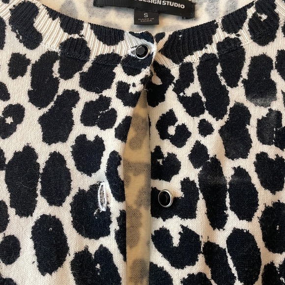 Express Leopard Cardigans - Picture 2 of 3